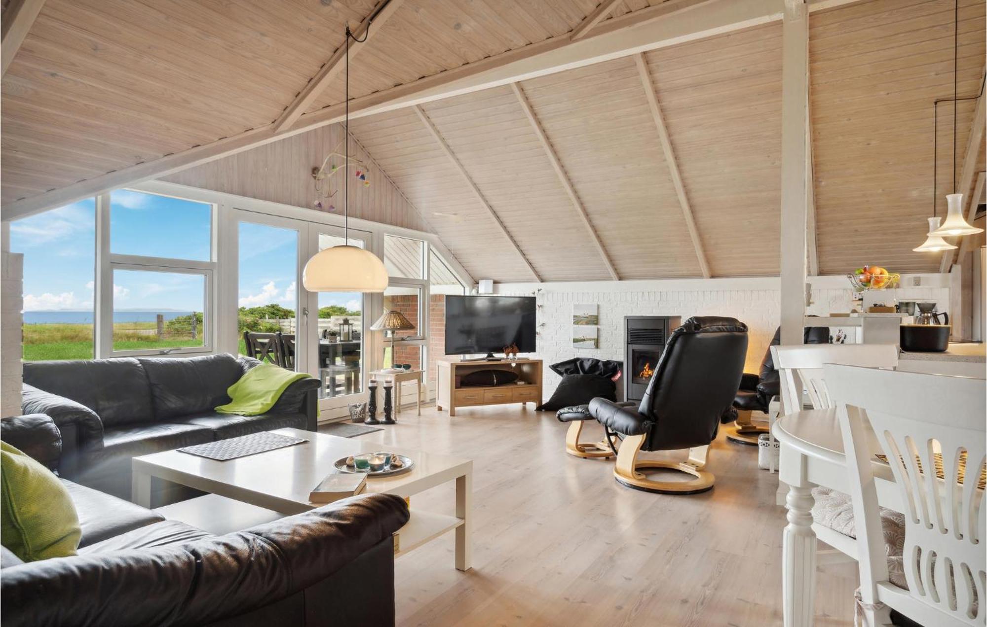 3 Bedroom Cozy Home In Logstor Løgsted 외부 사진
